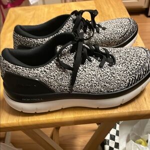 Men’s Alegria Black and White Athletic Shoes